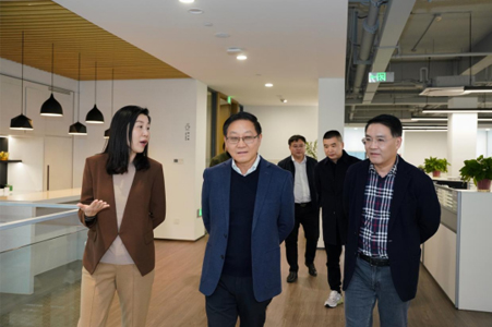 省住建廳原副廳長、國際綠建聯(lián)盟執(zhí)行主席、江蘇省人民政府參事室特聘專家劉大威一行蒞臨城發(fā)設(shè)計(jì)考察指導(dǎo)